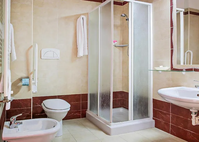 Akiris Bilo * Nova Siri Marina