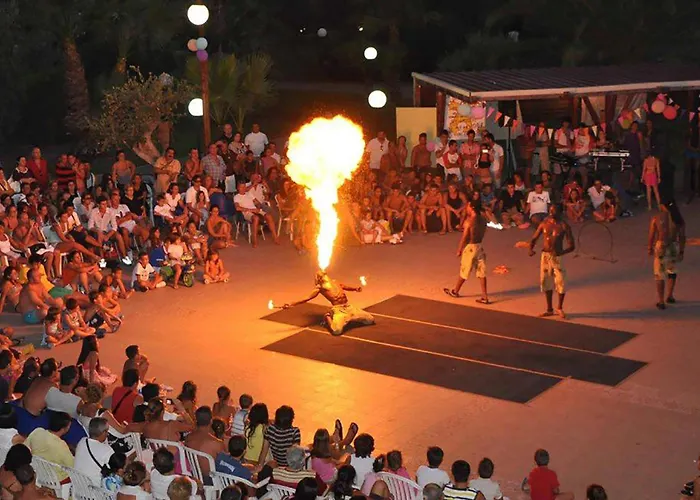 Akiris Bilo Nova Siri Marina