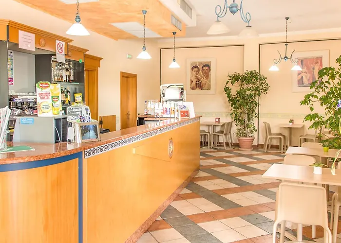 Akiris Bilo Nova Siri Marina